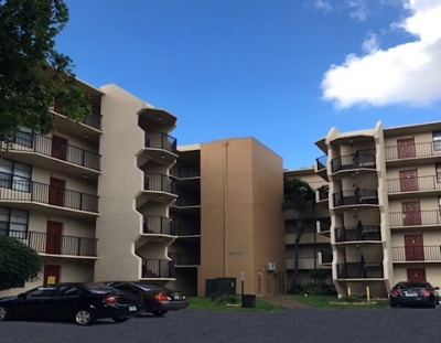 Blue Lake Apartment Condos in Pompano Beach