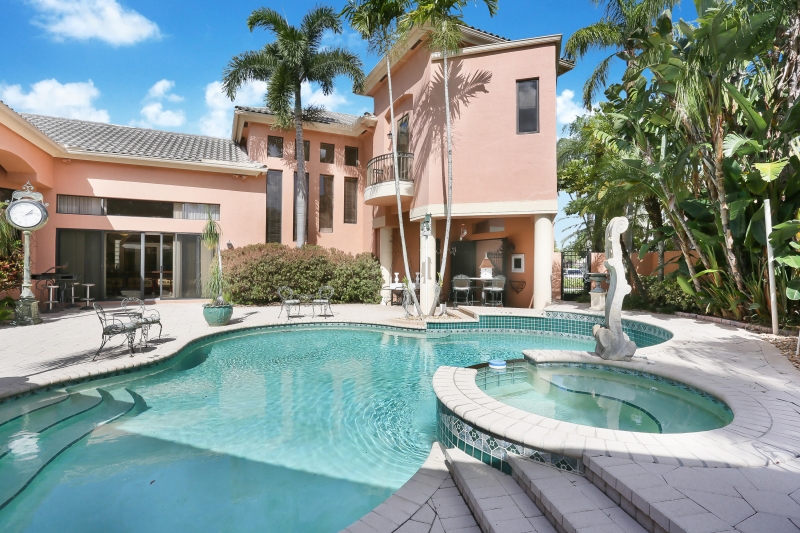 House with Pool in Pompano Beach
