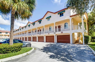Townhomes For Sale in Pompano Beach