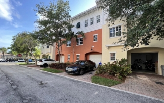 Townhomes For Sale in Orchid Grove Pompano Beach