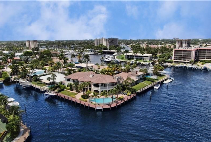 Waterfront Homes with a Pool in Pompano Beach