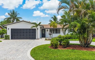 Pompano Beach Homes with a Garage