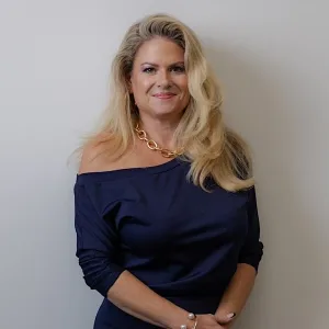 Roxanne Hall Realtor with Pompano Beach Realty